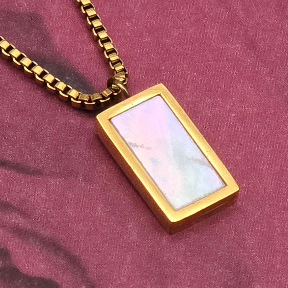 Gold Tone Layered Necklace Mother of Pearl Rectangular Pendant Box Chain